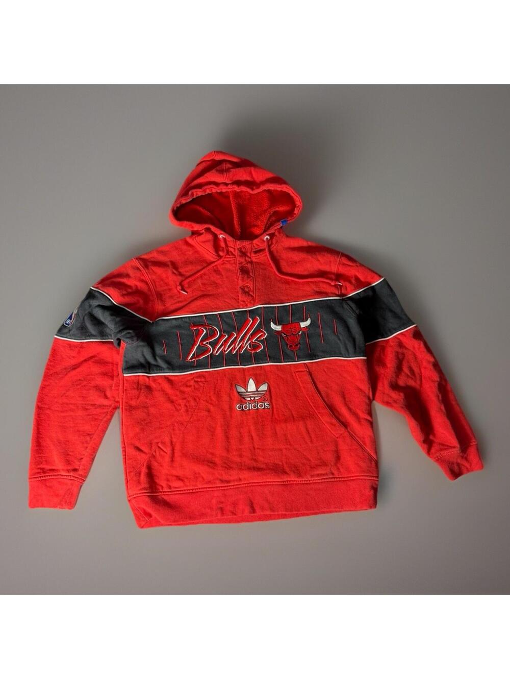 Vintage Adidas NBA Chicago Bulls Embroidered Hooded Sweatshirt Mens LARGE